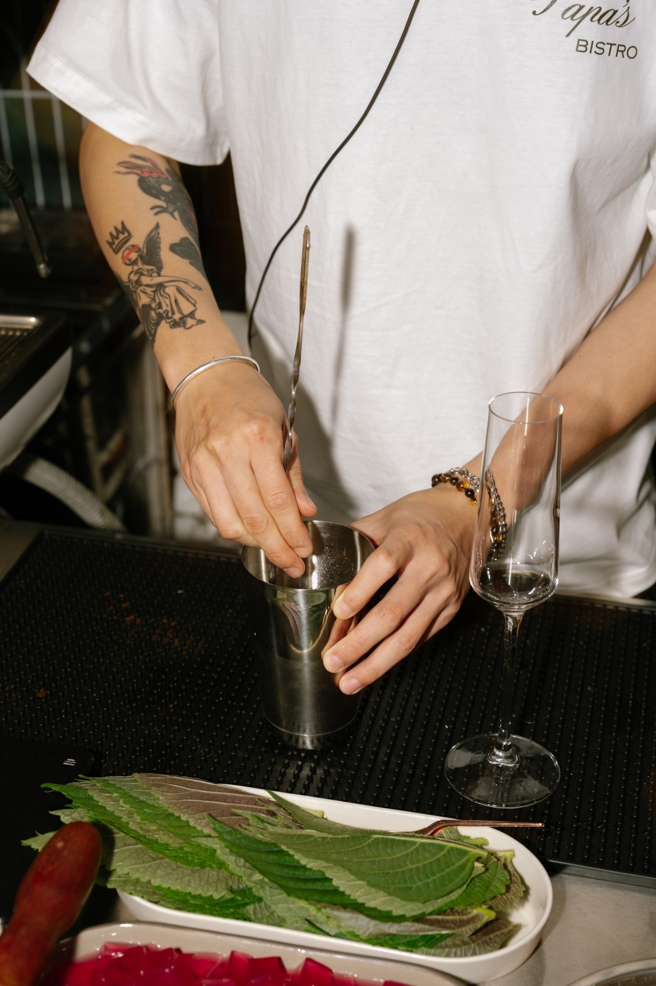 Papa Pizza bartender at work