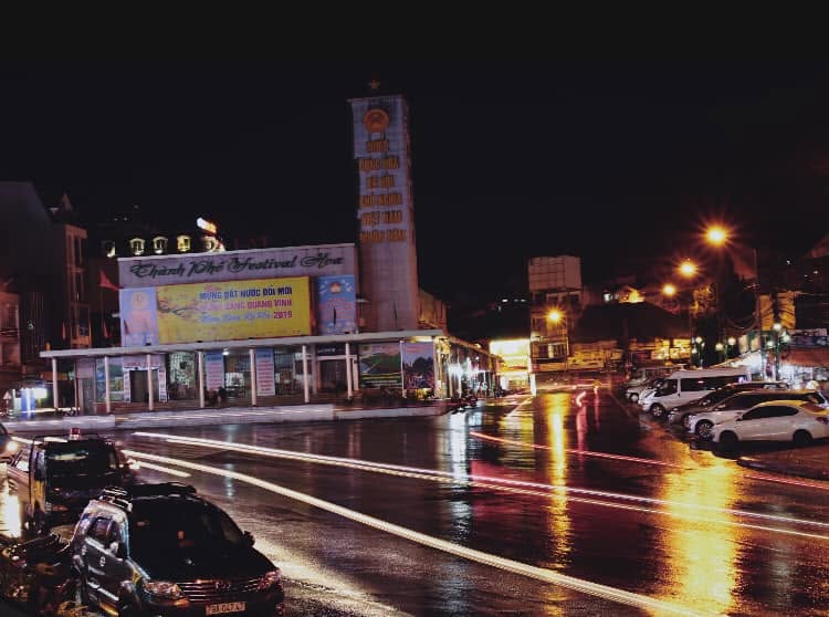 Rạp Hoà Bình — Đà Lạt